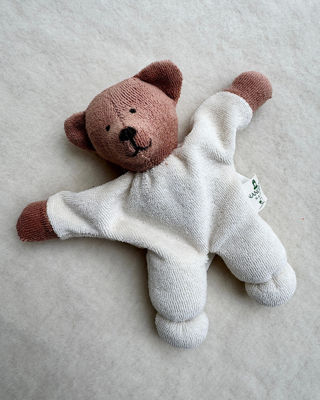 Håndsyet økologisk bamse