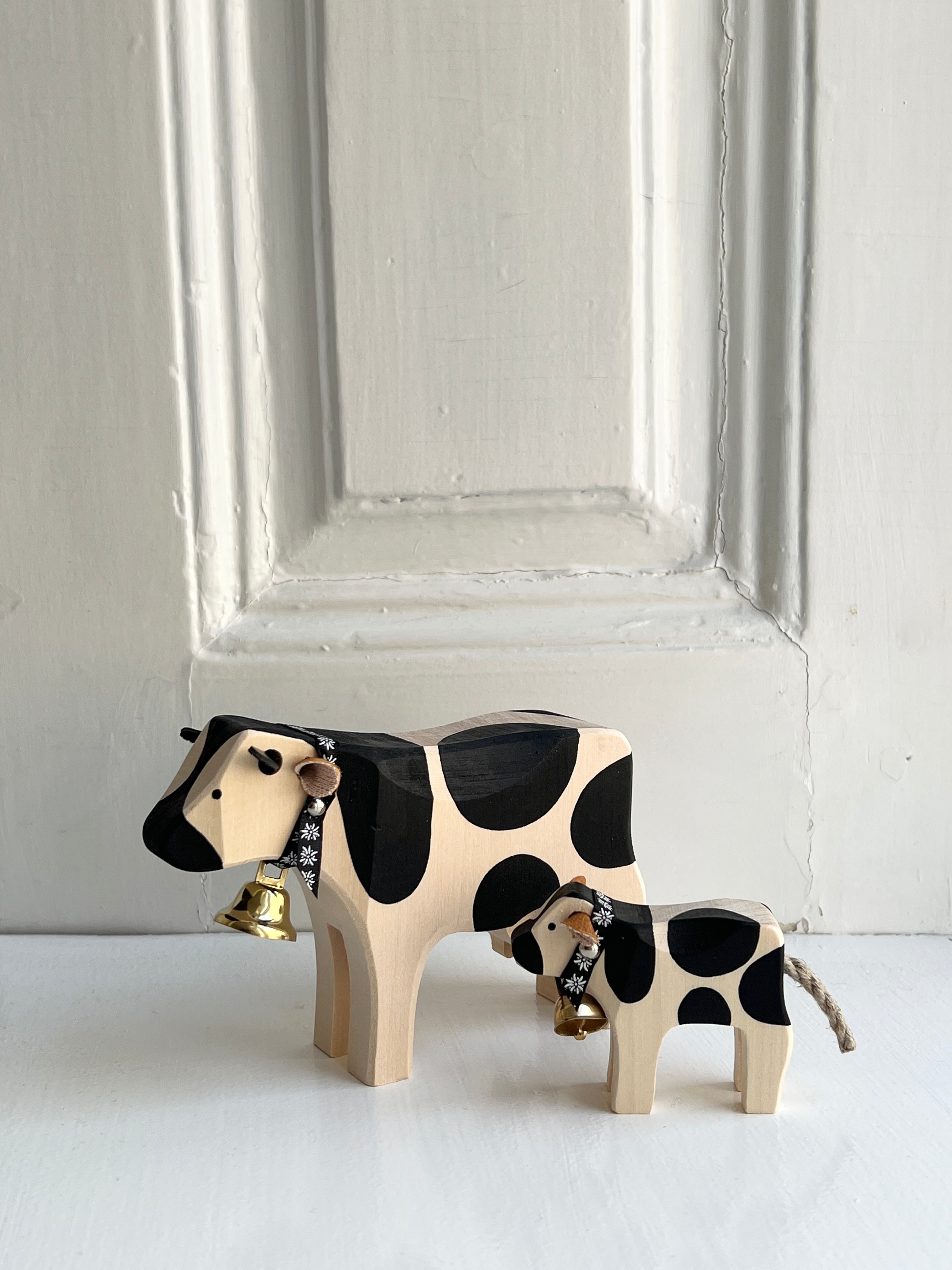 Ko sort Freiburger - mellem