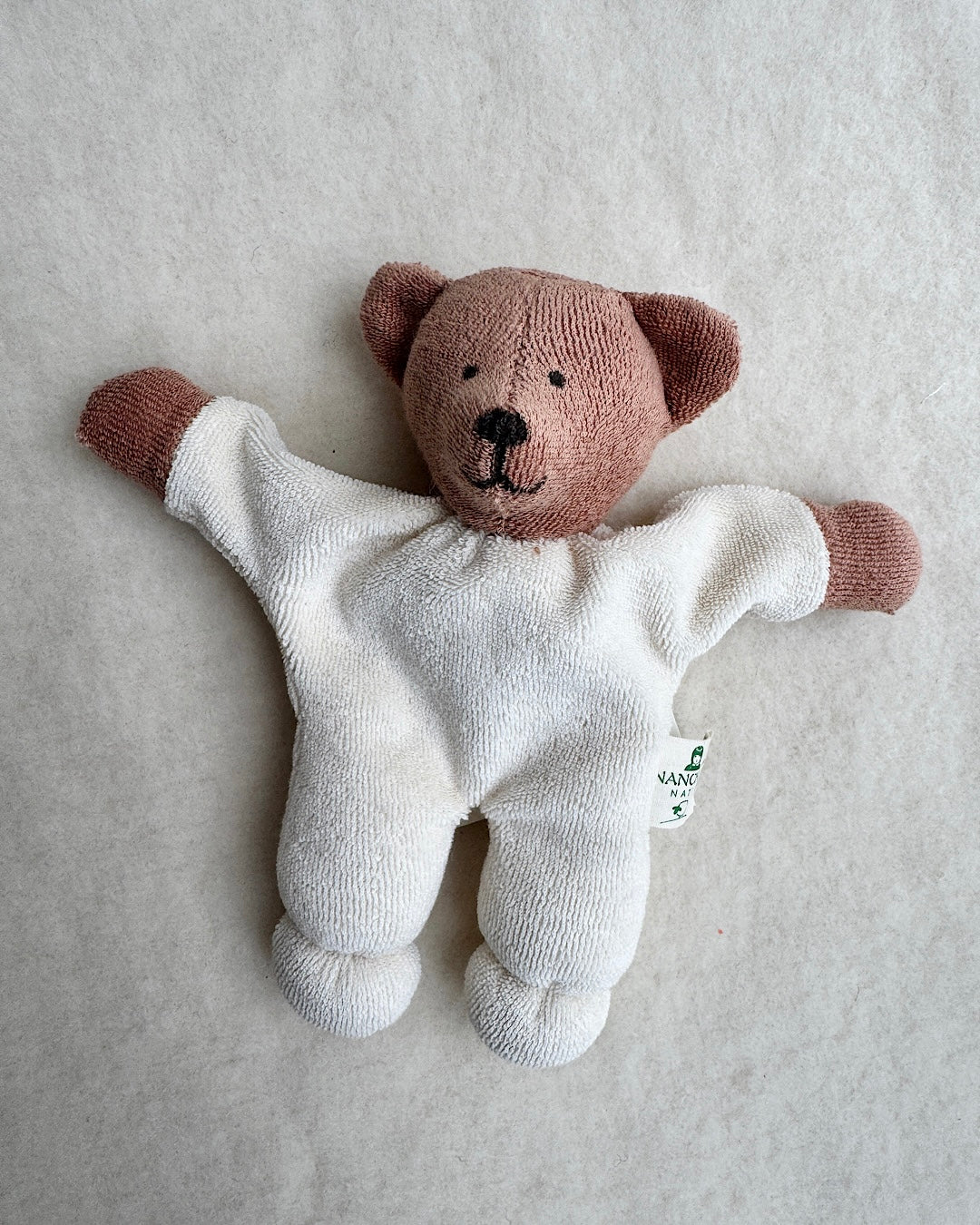 Håndsyet økologisk bamse
