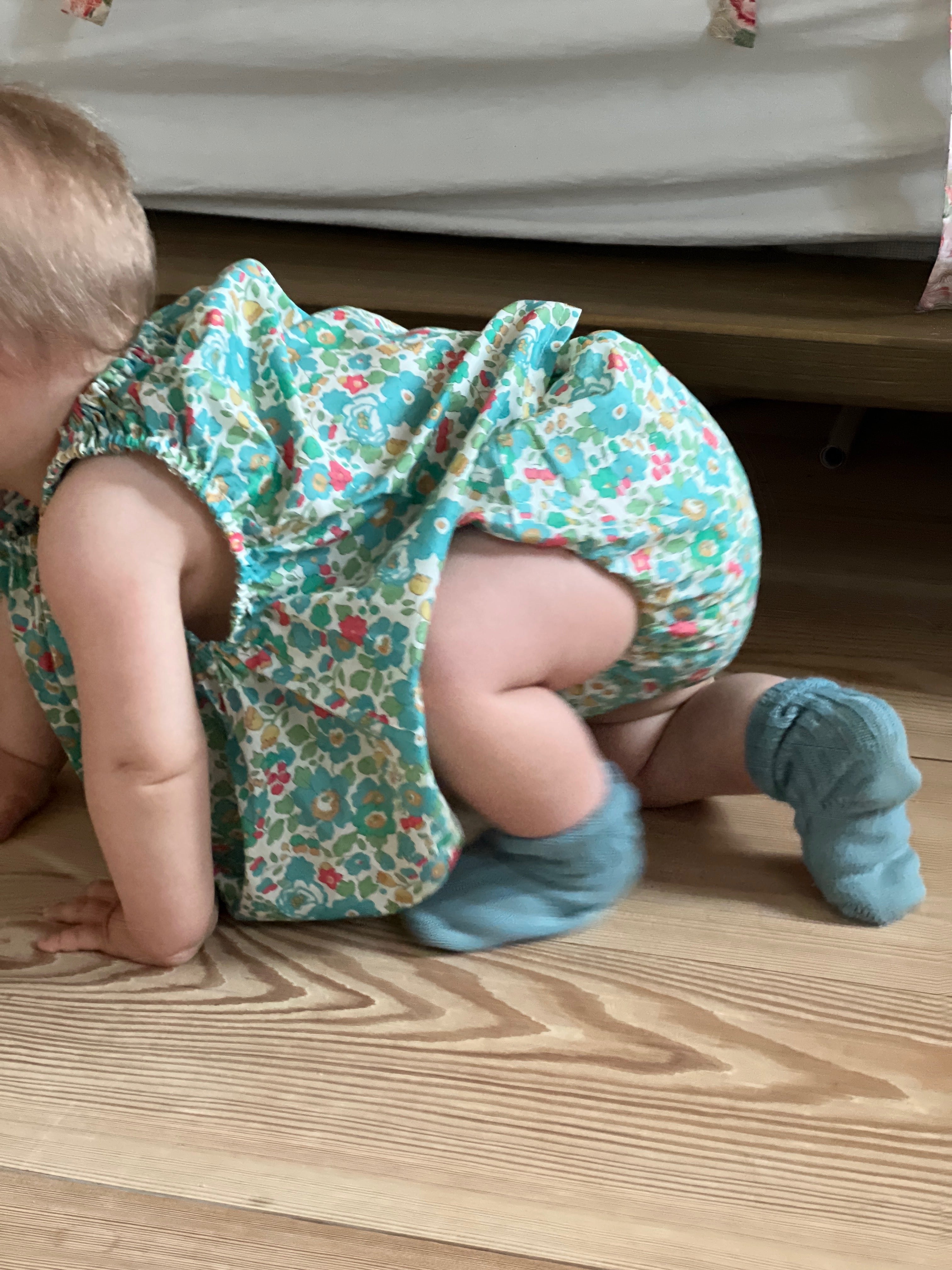 Blomst Liberty Lilibet bloomers og top