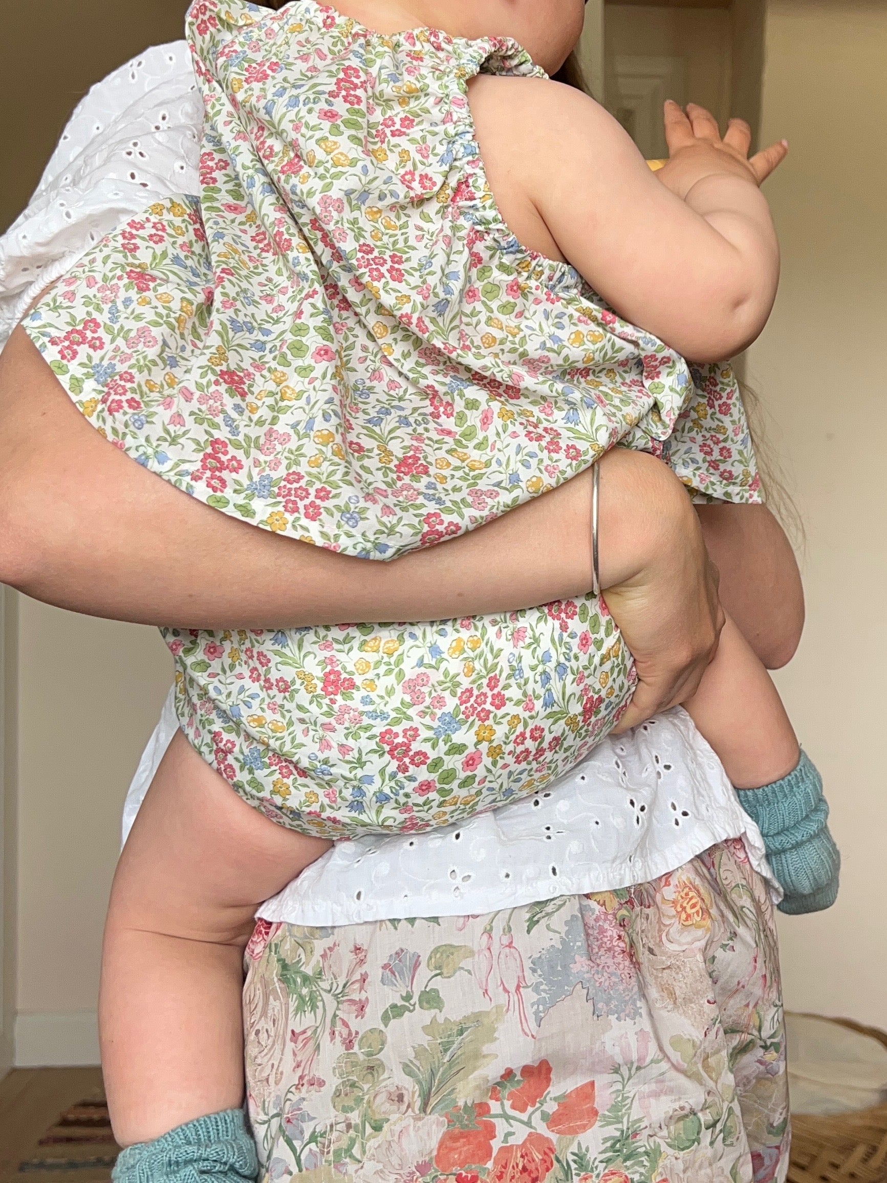 Blomst Liberty Lilibet bloomers og top