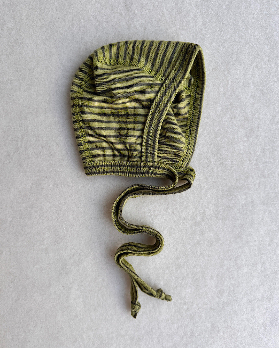Kyse uld/silke - khaki/kiwi strib