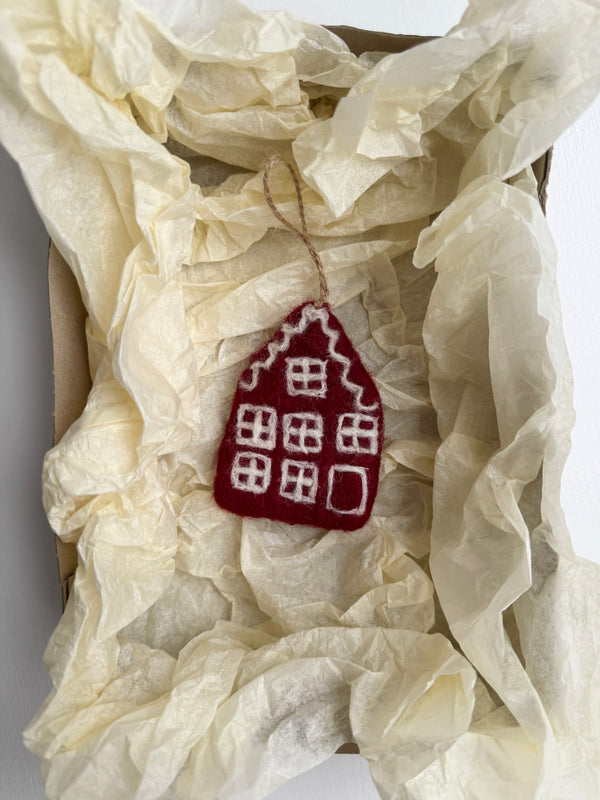 Julepynt - kagehus rød