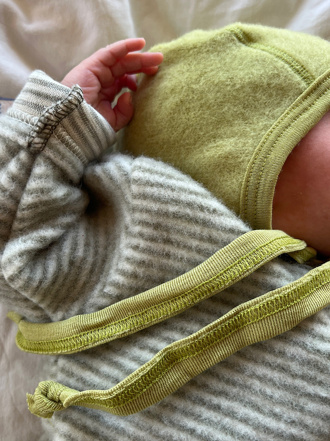 Kyse 100% børstet uld - kiwi