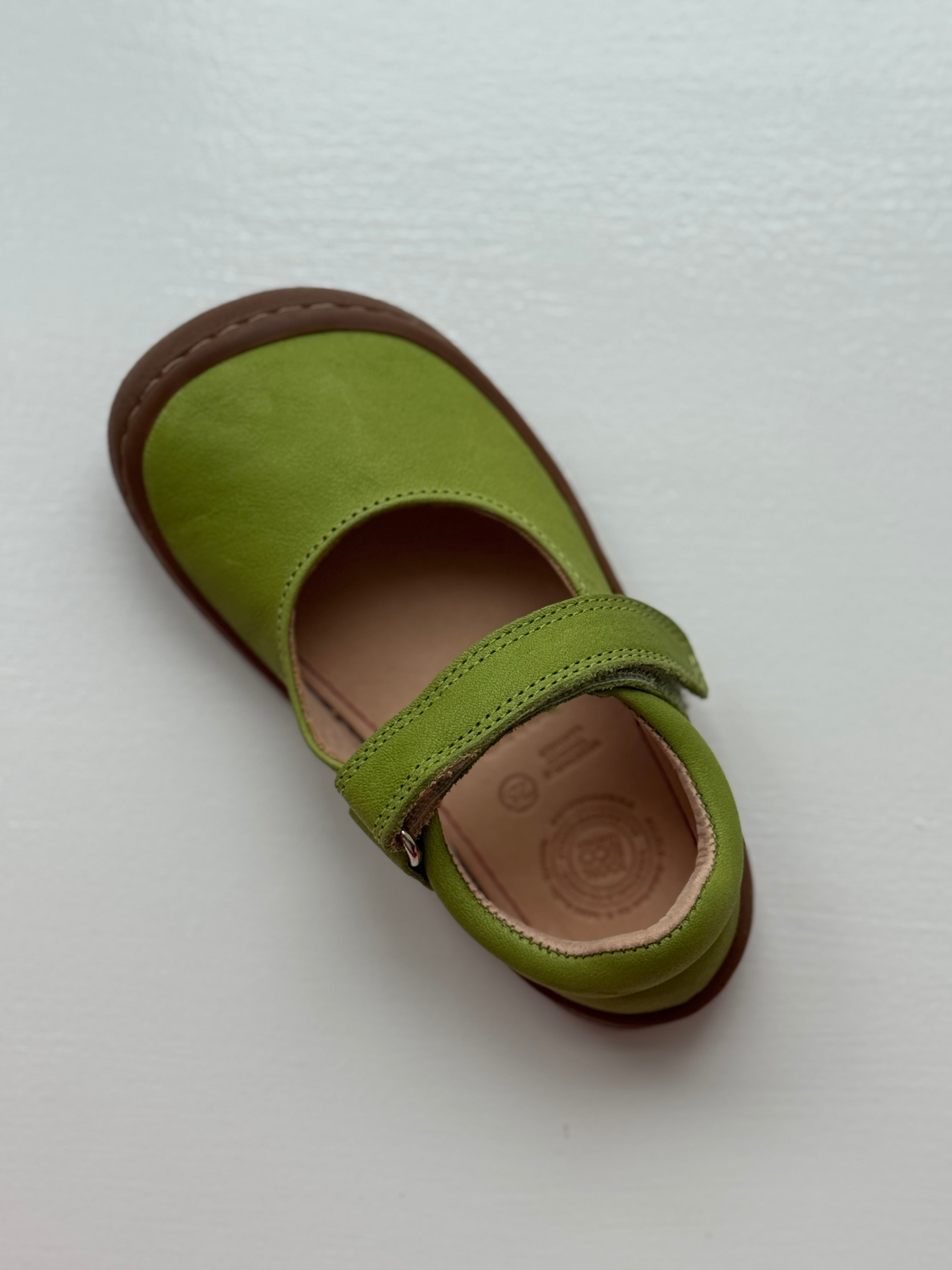 Barefoot Ballerina - green
