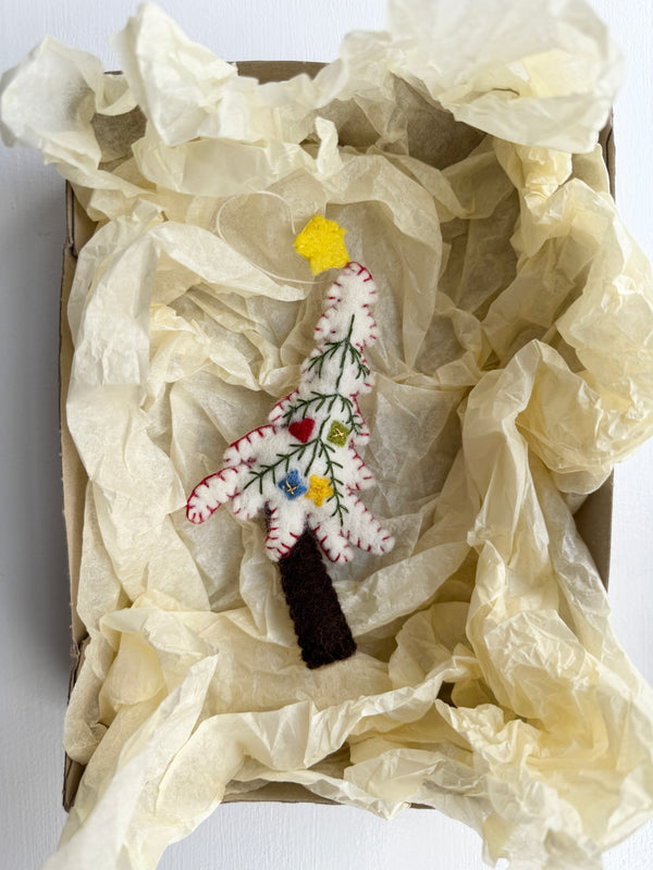 Julepynt - broderet juletræ