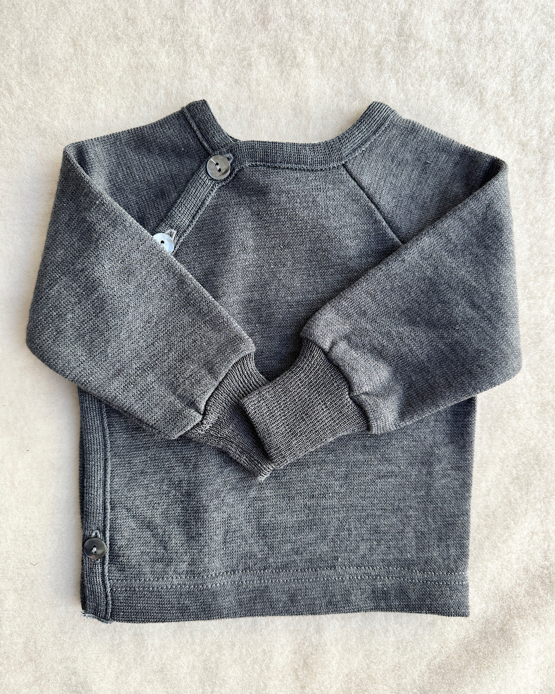 Slå-om bluse i uld/silke - antracit