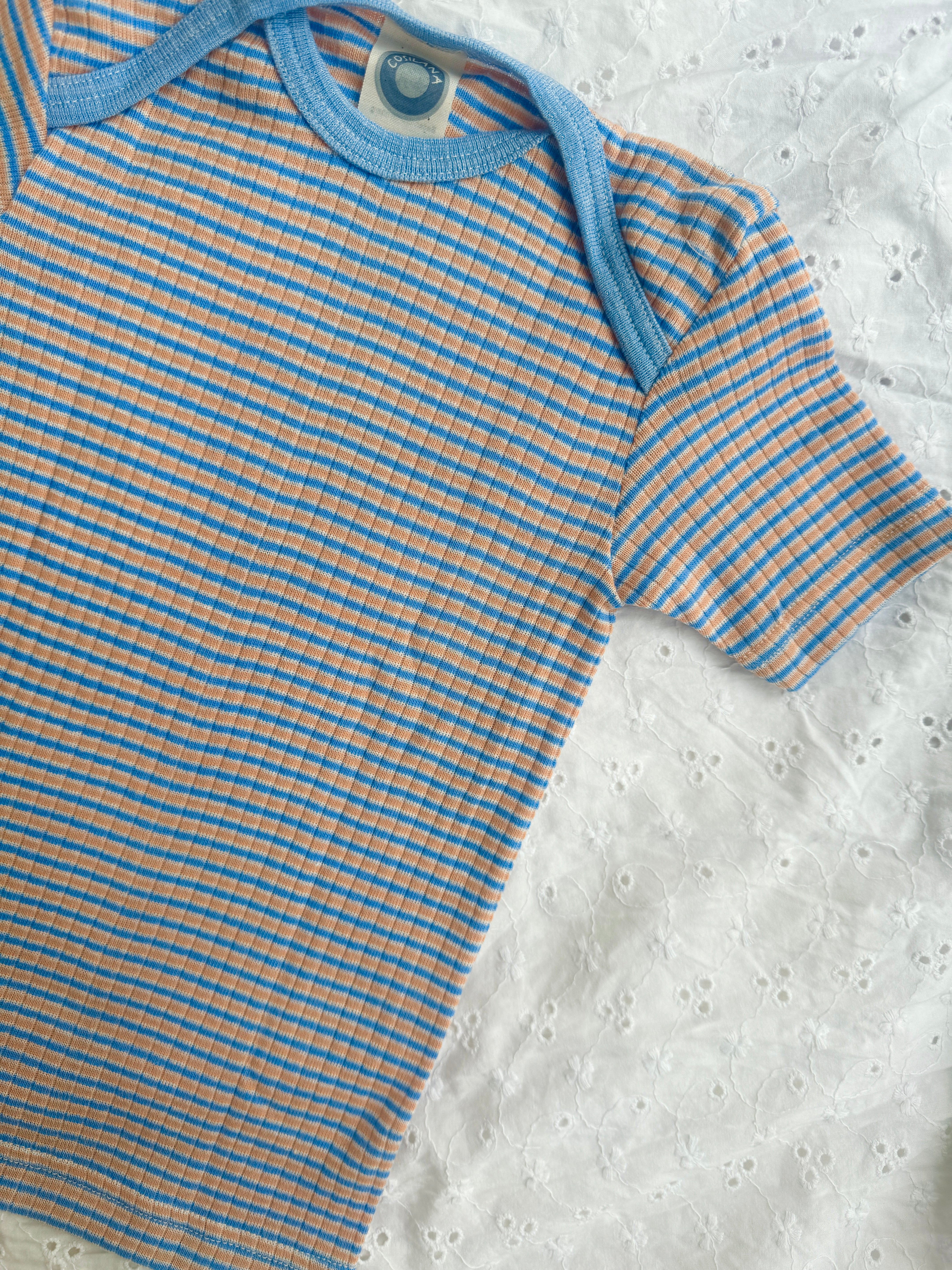 T-shirt med amerikansk lukning, bomuld/uld/silke - blå, orange, natur