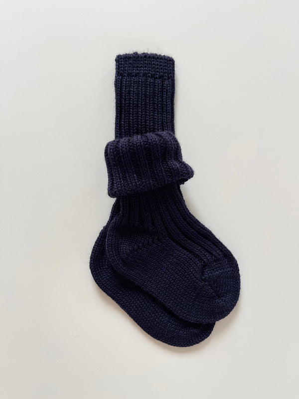 Cotton socks with ribbing and extra length