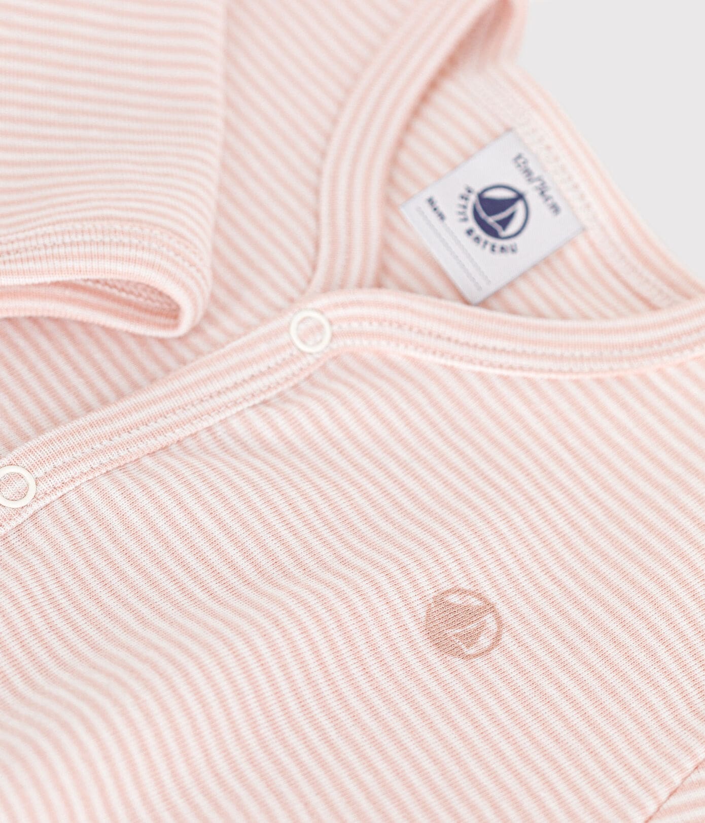 Natdragt med fødder